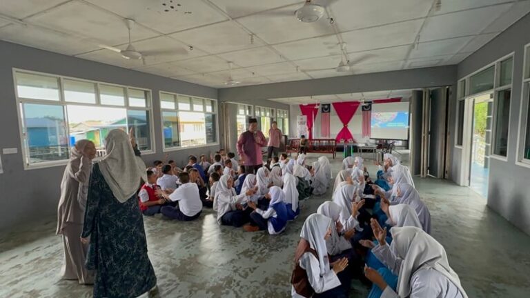 Media dan Production (32)